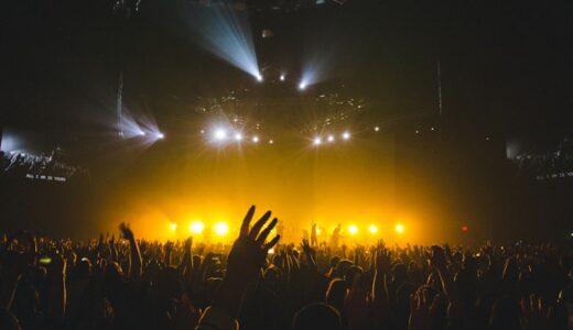 live・リブ・ライブの違いは？意味と使い分けがすぐわかる