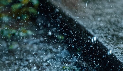 rainとrainyの違いは？意味と使い分けを例文で確認