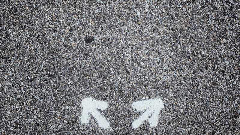 rightとcorrectの違いは?場面別の使い分けまでわかるタイトル