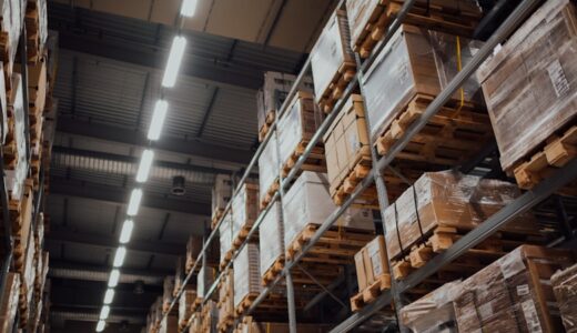 出庫と出荷の違いとは？物流現場で迷わない使い分け方を解説
