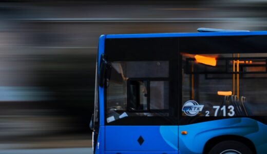 transportとtransportationの違いは？意味と使い分けを例文で解説