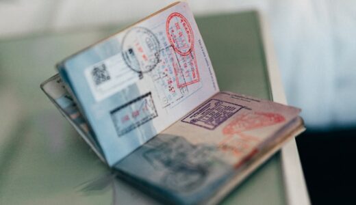 migrateとimmigrateの違いは？意味と使い分けを例文で整理