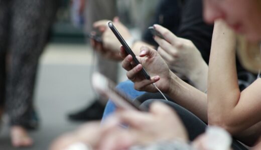 societalとsocialの違いは？意味と使い分けを例文で比較