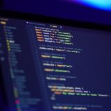 validationとverificationの違いは？実務例とV字モデルで理解する