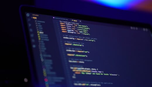 validationとverificationの違いは？実務例とV字モデルで理解する