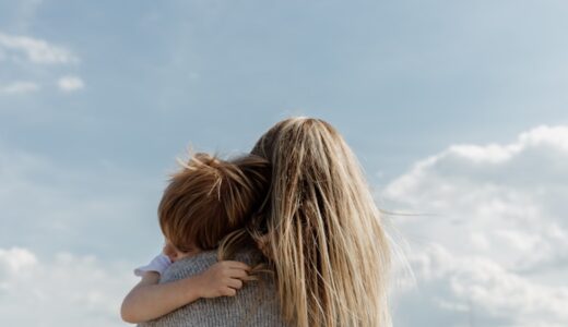momとmumの違いは？地域別の使い分けと自然な選び方